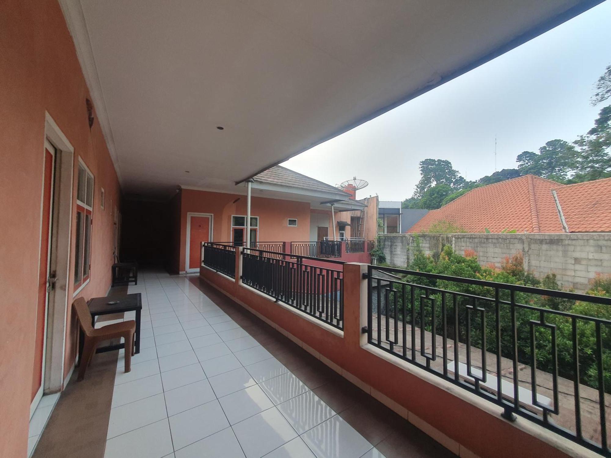 Ruang Tidur At Dpalma Bogor Hotel Exterior foto