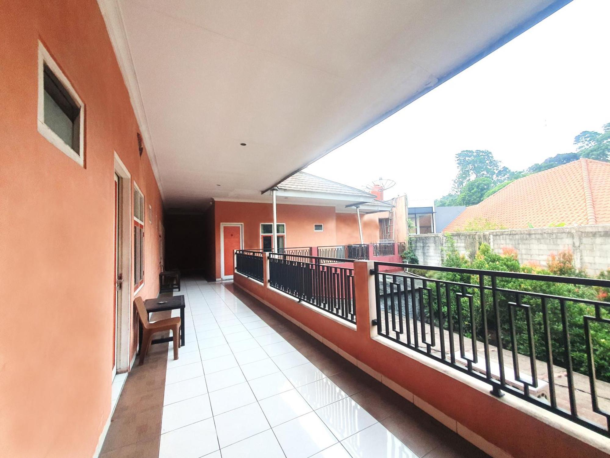 Ruang Tidur At Dpalma Bogor Hotel Exterior foto